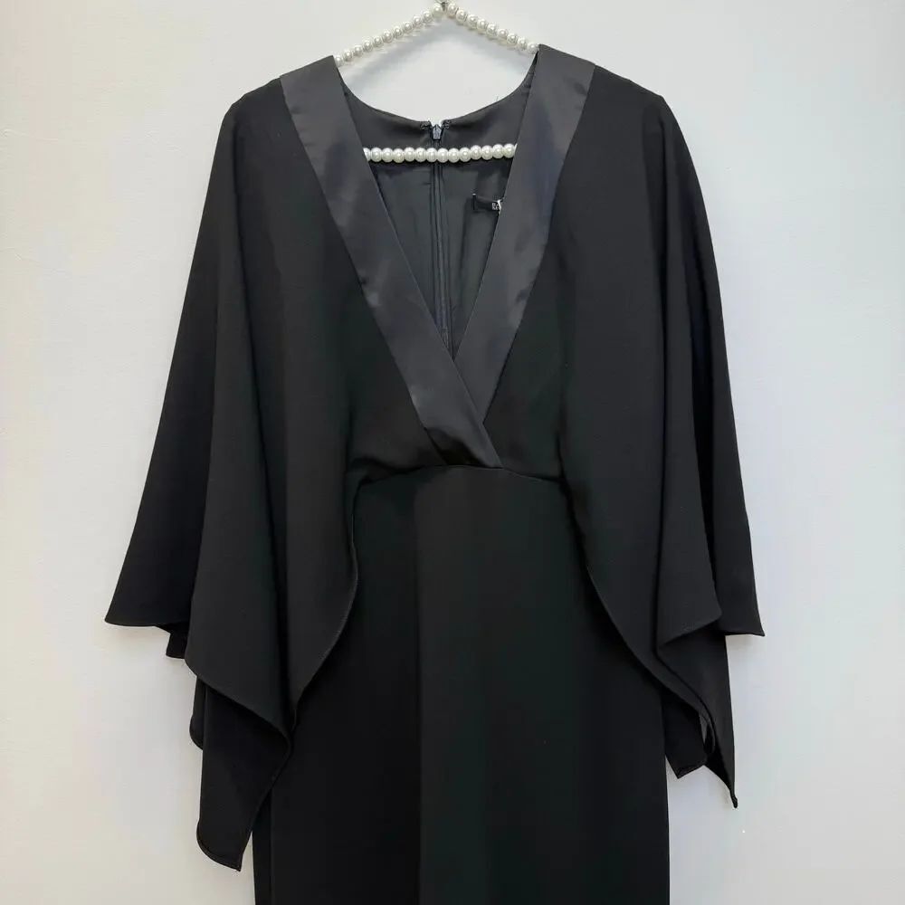 BADGLEY MISCHKA
Draped satin-trimmed crepe gown - Picture 5 of 11